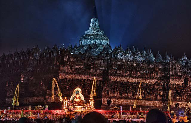 Ada Pembakaran Patung Buddha di Maha Vihara Mojopahit