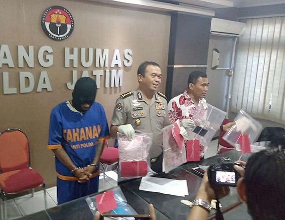 Polda Jatim Cek Kesehatan Kandungan Istri Ari di RS Bhayangkara