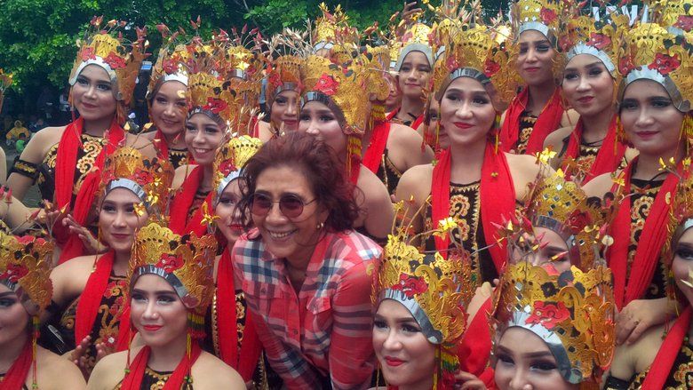 Menteri Susi Tantang Bos Facebook Berlomba Dayung Lewat Instagram
