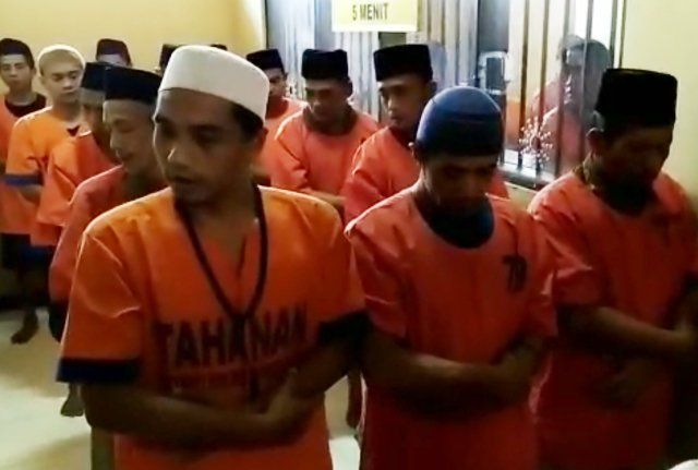 Tahanan Mapolres Probolinggo Salat Ghaib untuk BJ Habibie