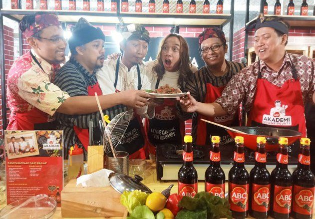 Kecap ABC Bikin Gerakan Akademi Suami Sejati Masak