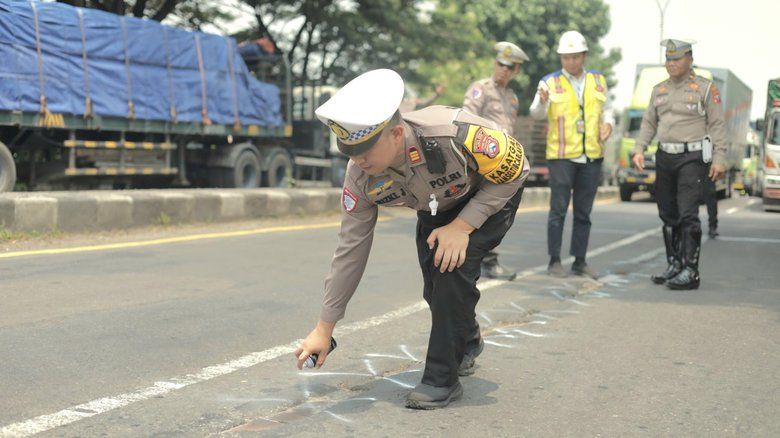 Cek Jalur Mudik, Satlantas Polres Gresik Survei Jalur Blackspot di Jalan Raya Duduksampeyan