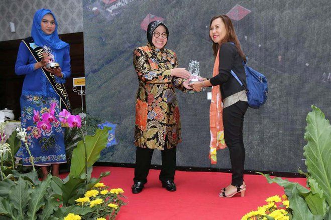 Risma Bereaksi Kocak Dengar Anggaran Sampah Jakarta Rp 3,7 T