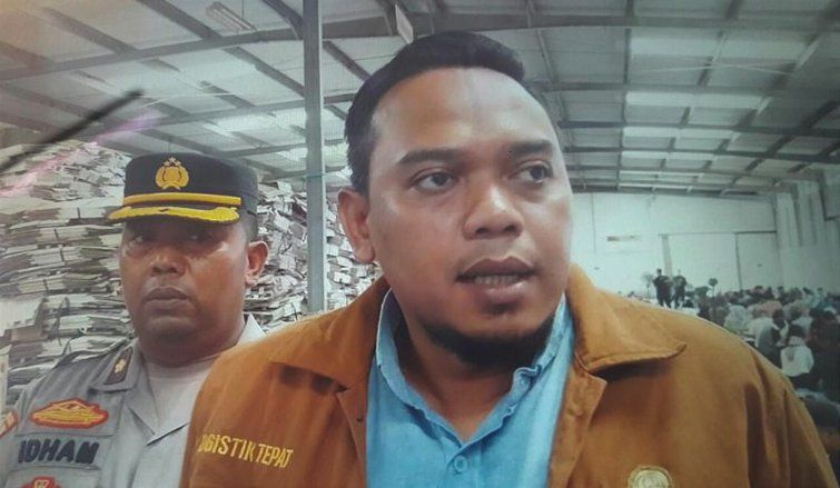 KPU Banyuwangi Terjunkan 300 Orang untuk Sortir dan Lipat Kertas Suara Pilkada