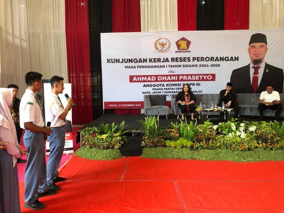 Serap Aspirasi, Anggota DPR RI Ahmad Dhani Kunjungi SMA Al Islam Krian