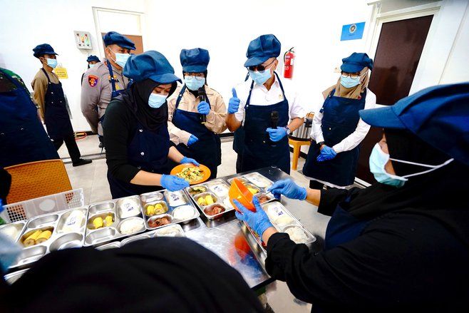 Tinjau Dapur Makan Bergizi Gratis di Banyuwangi, Zulhas: Sudah Memenuhi Standar