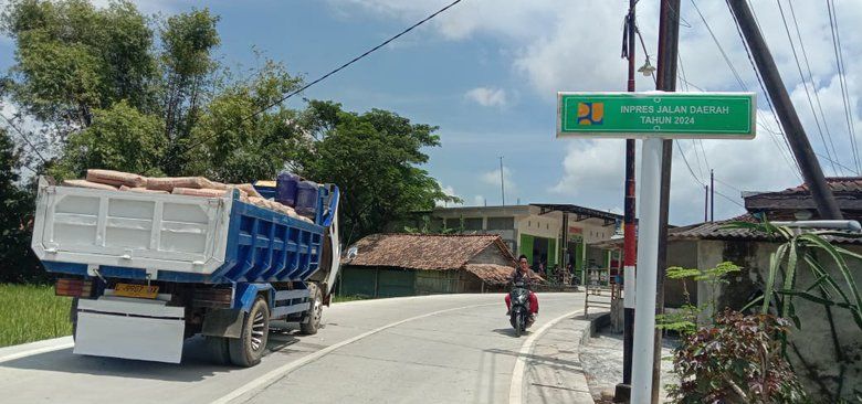 BBPJN Jawa-Bali Pastikan Jalan Cor Tambelangan-Banyuates yang Retak Diperbaiki 