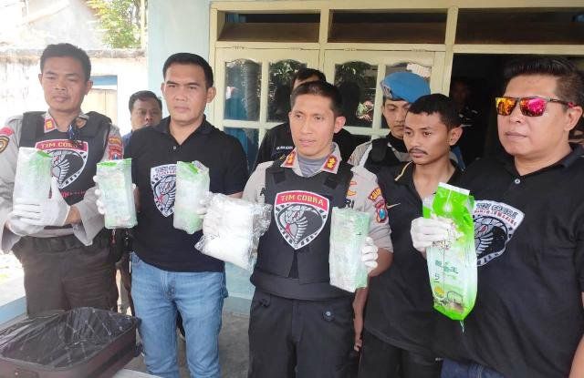 Warga Lumajang Simpan Sabu-Sabu Hampir Lima Kilogram di Rumahnya