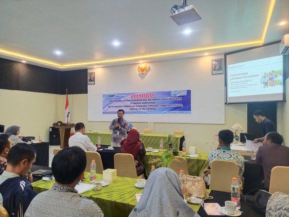 UMKM Produktif di Daerah Miskin Probolinggo Dilatih Menyusun Laporan Keuangan