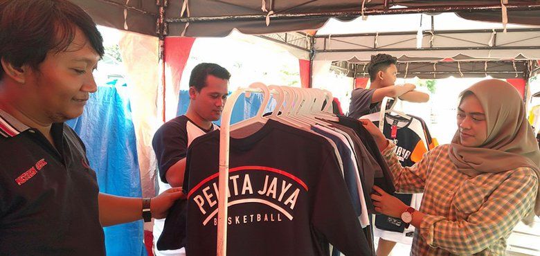 Omzet Pedagang Musiman Porprov Jatim Capai Sejutaan Per Hari