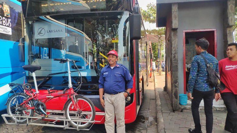 Suroboyo Bus Kini Dilengkapi Rak &quot;Parkir&quot; Sepeda