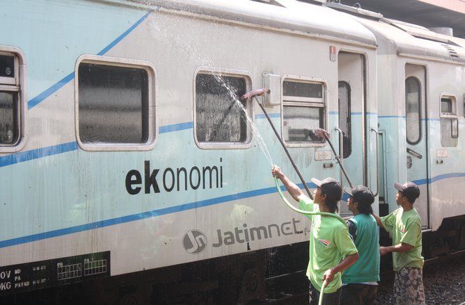 Tiket Kereta Api Tulungagung-Jakarta Habis