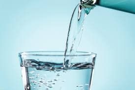 Minum Air di Enam Waktu Ini Agar Tetap Bugar