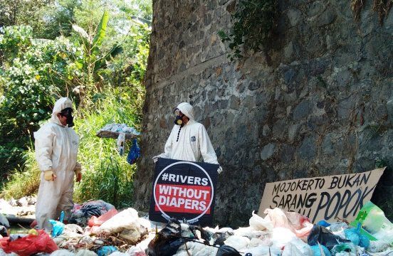 Tanggapan Unicharm Atas Menumpuknya Popok Bekas di Sungai Mojokerto