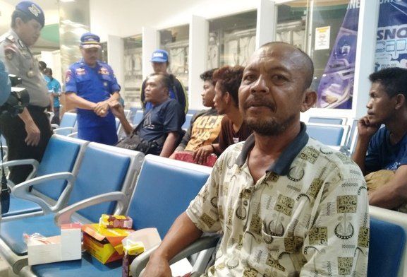 Karjono, Korban KM Santika Nusatara yang Mengapung 11 Jam di Tengah Laut 