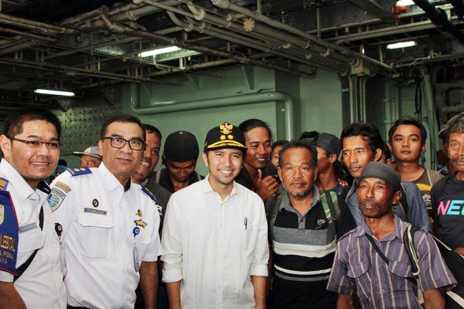 989 Penumpang KRI Makassar Tiba di Tanjung Perak