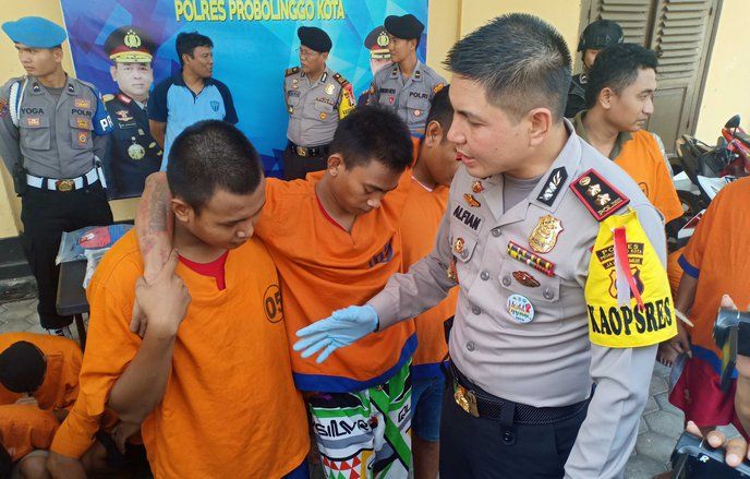 Perampok Distributor Mamin di Probolinggo Ditembak