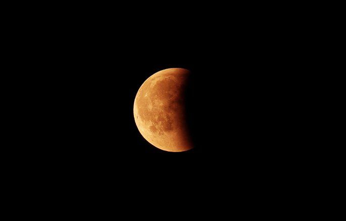 SpaceX Rencanakan Bawa Manusia ke Bulan dan Mars Tahun Depan