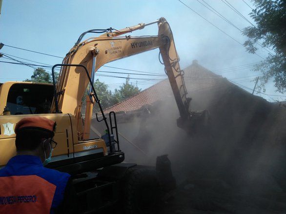 Warga Wonokromo Menggerutu Rumahnya Dirobohkan dampak Penertiban Lahan