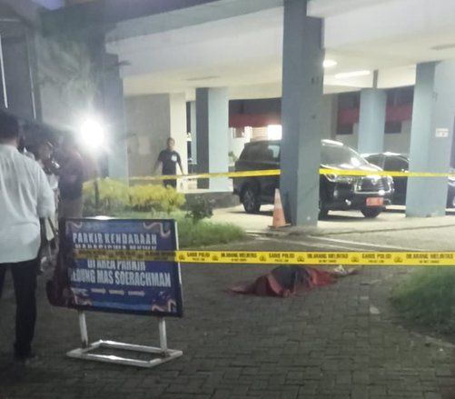 Polisi Selidiki Motif Mahasiswa Unej Jatuh dari Lantai 8 Gedung LP2M