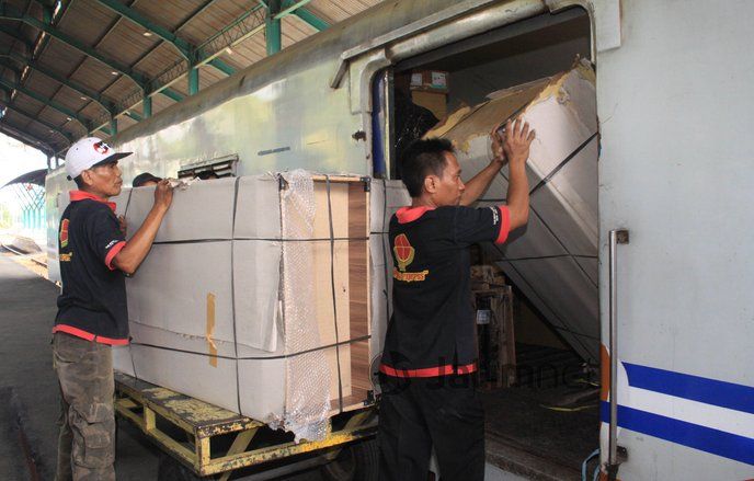 Daop 8 Targetkan Pertumbuhan Angkutan Barang 2,14 Persen