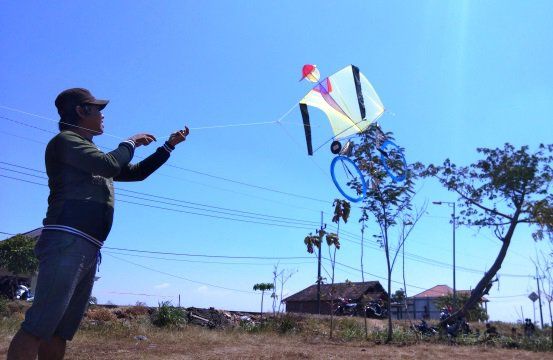Pertama Kali, Kompetisi Layang-Layang Digelar di Dawarblandong