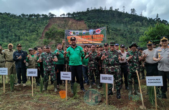 20.000 Rumput Vetiver Disiapkan untuk Cegah Longsor di Ponorogo