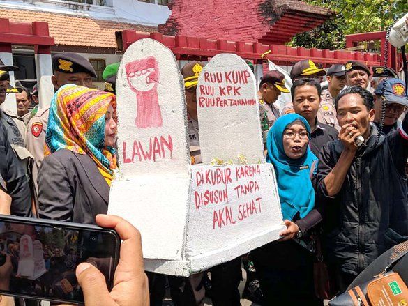 Demo Mahasiswa dan Pelajar Mojokerto Hanya Ditemui Tiga Anggota Dewan