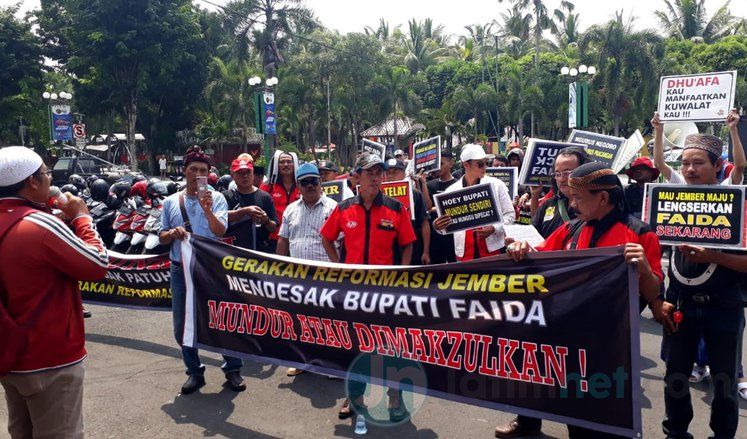 GRJ Desak Faida Mundur sebagai Bupati Jember