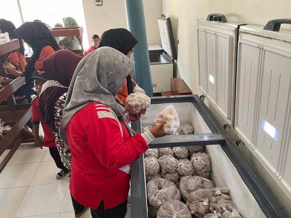 Pria Ini Sukses Jual Pentol Kiloan dengan Pendapatan Bersih Rp30 Juta Sebulan