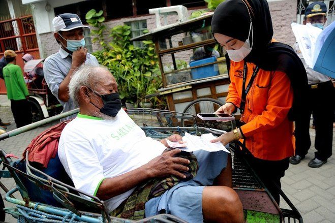 Realisasi Penyaluran BLT Minyak Goreng di Surabaya Capai 72 Persen