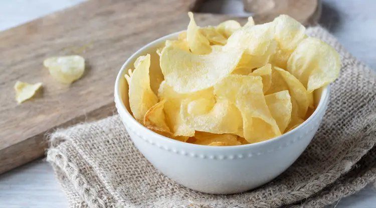 Tips Buat Camilan Keripik Kentang Lebih Sehat untuk Keluarga 