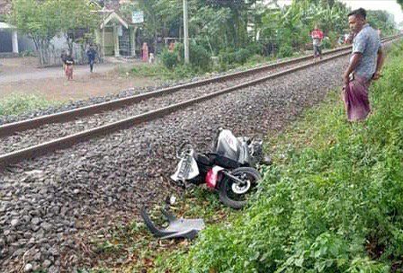 Melintas di Perlintasan Tanpa Palang Pintu, Pelajar di Probolinggo Tewas Ditabrak Kereta Api