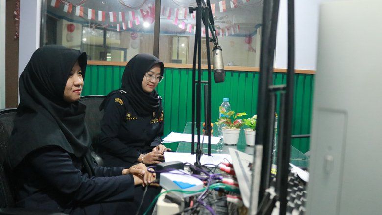 ‎Lewat Radio Bromo FM, Bea Cukai Probolinggo Ajak Warga Perangi Rokok Ilegal