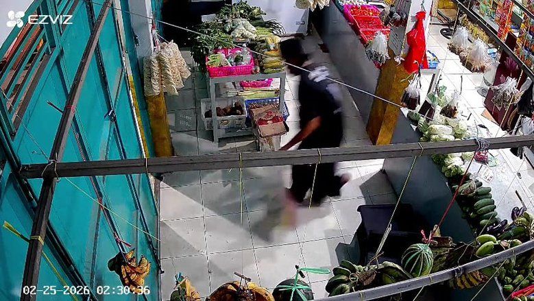 Rusak Kunci Toko, Pencuri Gasak Sembako di Sebuah Toko di Mojokerto Saat Sahur