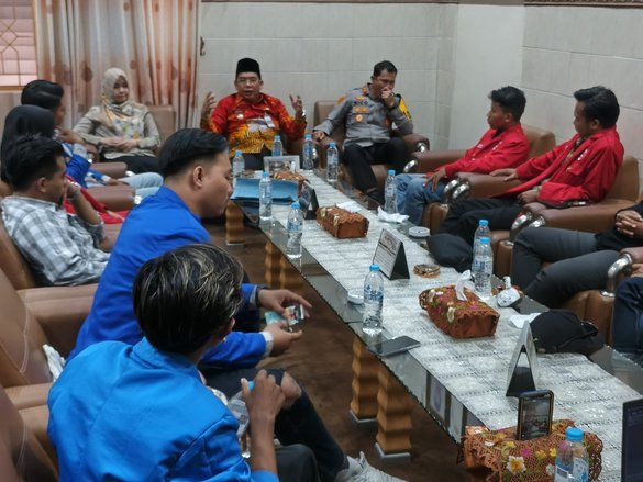Mahasiswa Probolinggo Tuntut Kapolri Dicopot hingga Kritik Alih Fungsi Gedung Kesenian