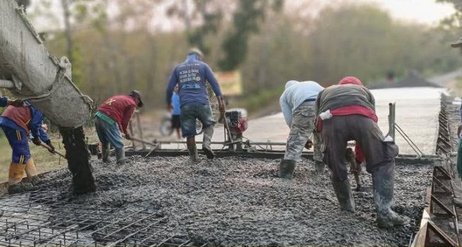 Dana Rp50 Miliar Tak Cukup untuk Perbaiki Semua Jalan Rusak di Lamongan
 