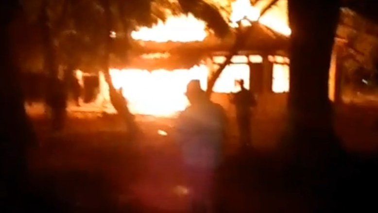 Gudang di Kawasan PLTU Paiton Probolinggo Ludes Terbakar