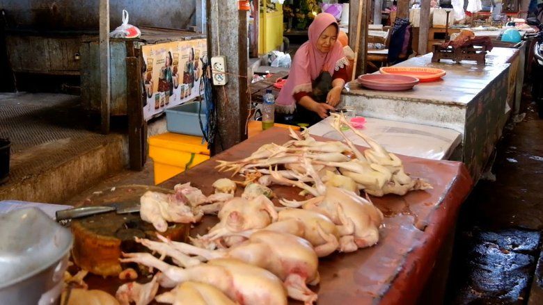 Stok Terbatas Pascademo, Harga Daging Ayam di Probolinggo Meroket