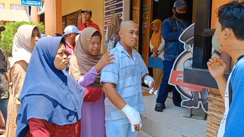 Korban Pembacokan Datangi Mapolres Probolinggo Kota