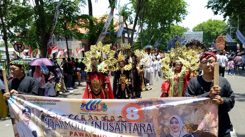 Pawai Budaya Kota Probolinggo 2025, Merawat Tradisi dan Gerakkan Ekonomi