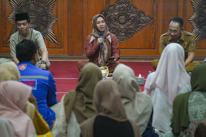 Ning Ita Minta Tim Kesehatan Tetap Maksimal Layani Warga Selama Ramadan