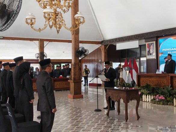 Pemkab Probolinggo Lantik 19 Pejabat Eselon II, Ini Daftarnya