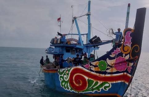 Kebakaran Kapal di Perairan Lamongan Tak Hambat Aktivitas Nelayan