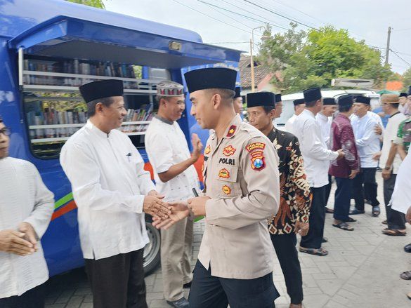 Ciptakan Suasana Kondusif, Wakapolres Lamongan Dampingi Safari Ramadan Bupati Yes