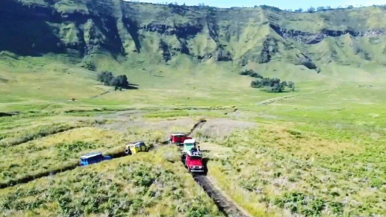 Pesona Bromo Semakin Memikat Wisatawan Usai Diguyur Hujan