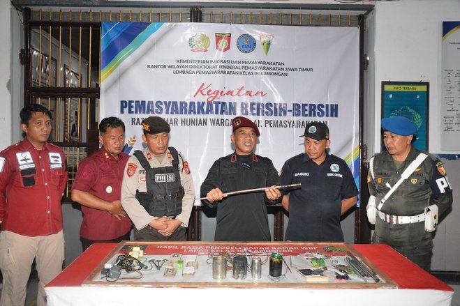 Lapas Lamongan Dirazia, Petugas Temukan Benda Tajam dan Barang Terlarang