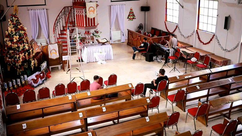 Melihat Persiapan Natal di Gereja Merah Probolinggo yang Berusia 163 Tahun