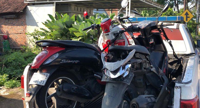 Pengendara Motor Meregang Nyawa dalam Kecelakaan Beruntun di Mojokerto
