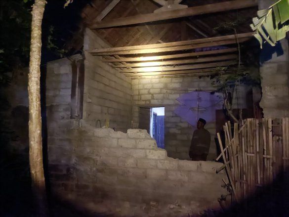 Gempa di Banyuwangi, Dinding Rumah Ambrol